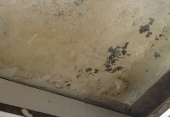 安新阳台漏水维修公司分享下安新卫生间渗水维修需要注意哪些问题。